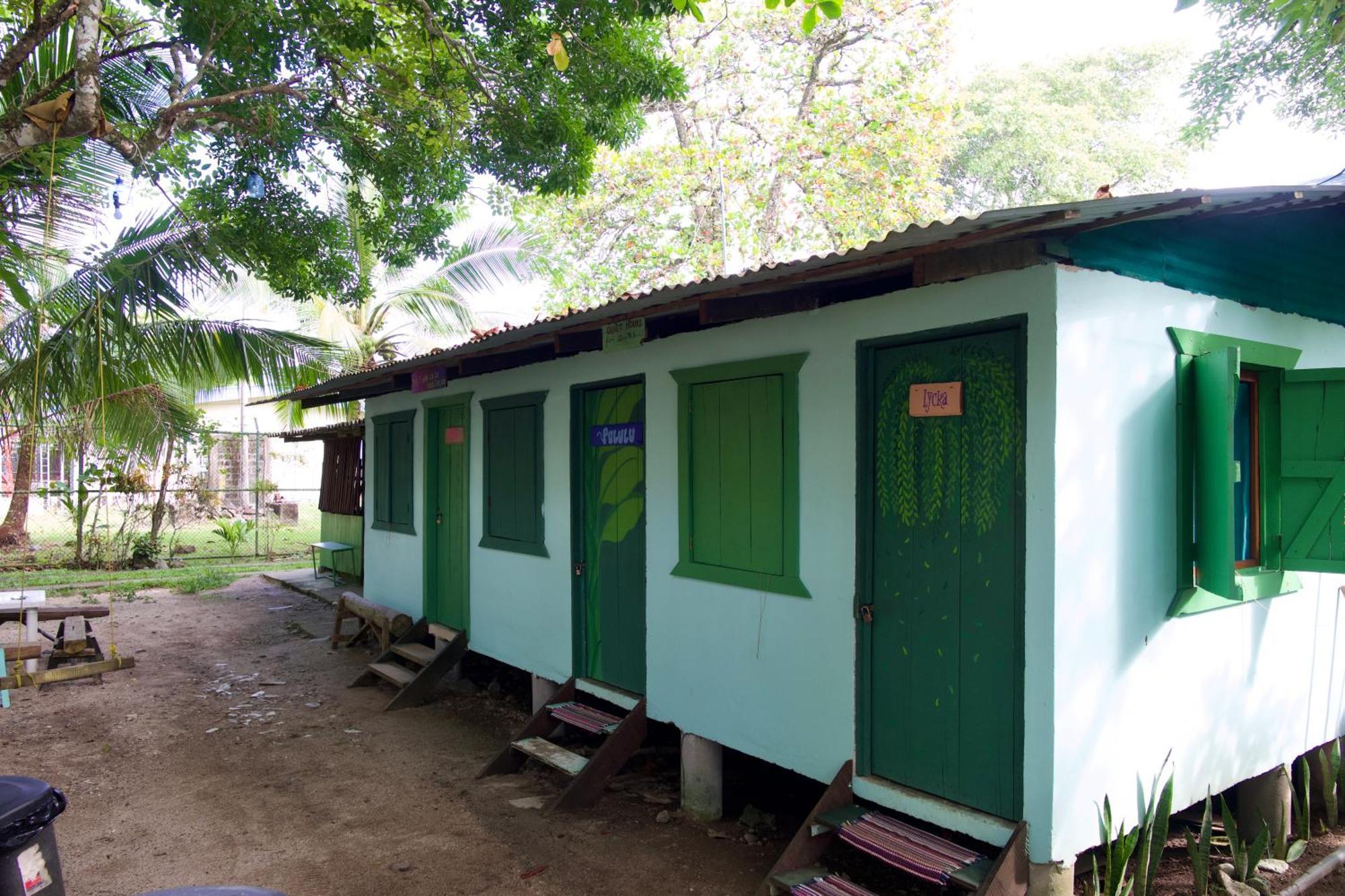 Auberge de jeunesse Casa Mamre à Cahuita Extérieur photo